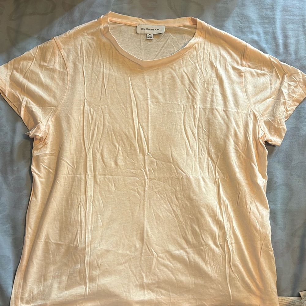 🍀NEW🍀Light pink Tshirt